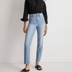 Madewell The perfect vintage jean size 30